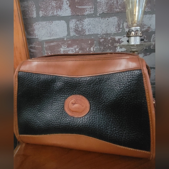 Dooney & Bourke Vintage HandbagDooney & Bourke All Weather Leather Pebble Grain - Picture 10 of 10